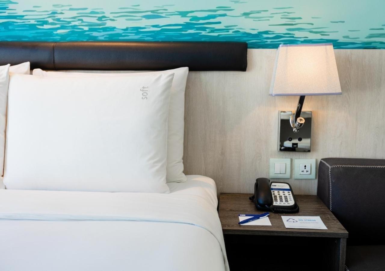 Express By Ihg Отель