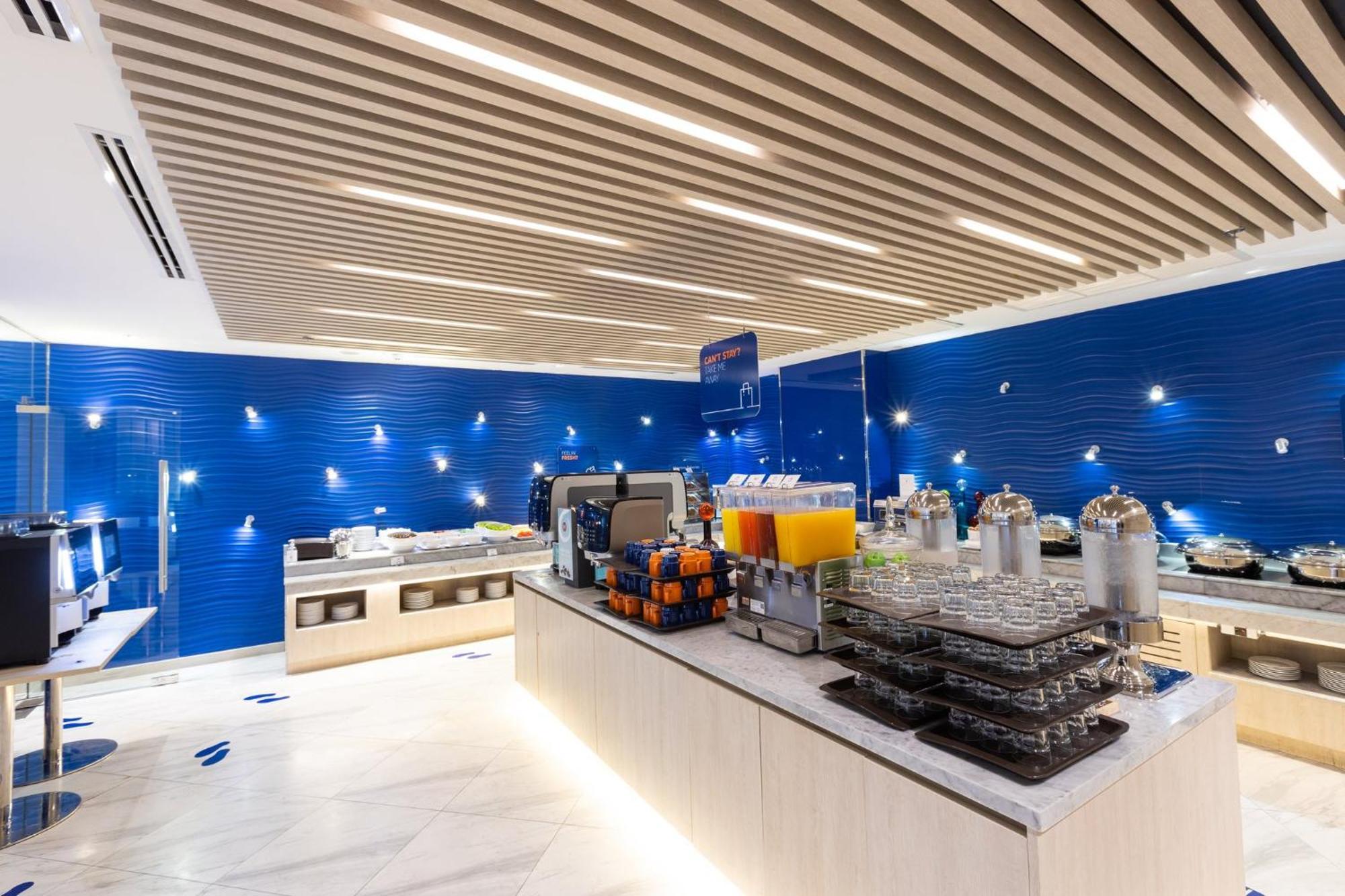 Отель Express By Ihg 4*